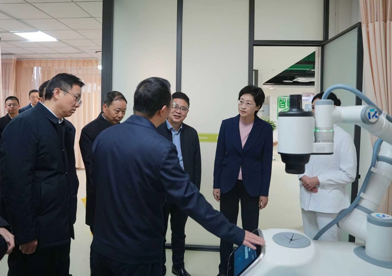 施小琳在调研民生实事推进落实情况时强调 
高质量推动各项民生实事落地见效 
切实增强人民群众获得感幸福感安全感「相关图片」