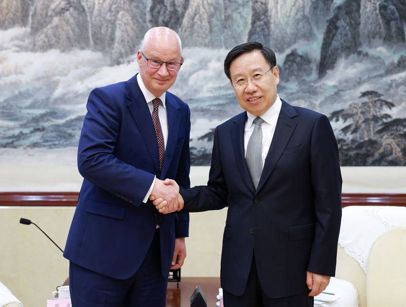 王晓晖会见英国驻华大使魏磊「相关图片」