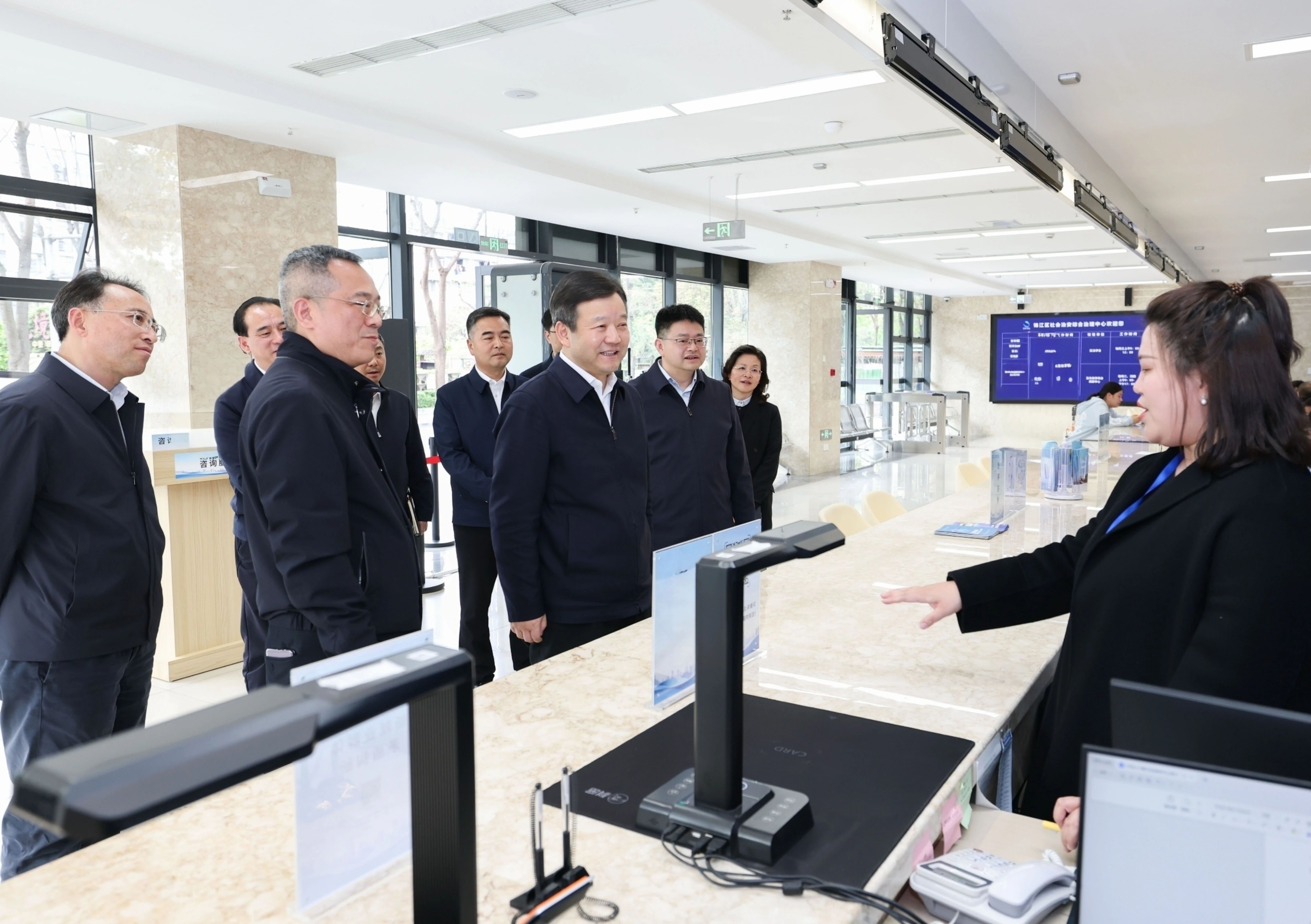 市委书记曹立军调研基层社会治理工作