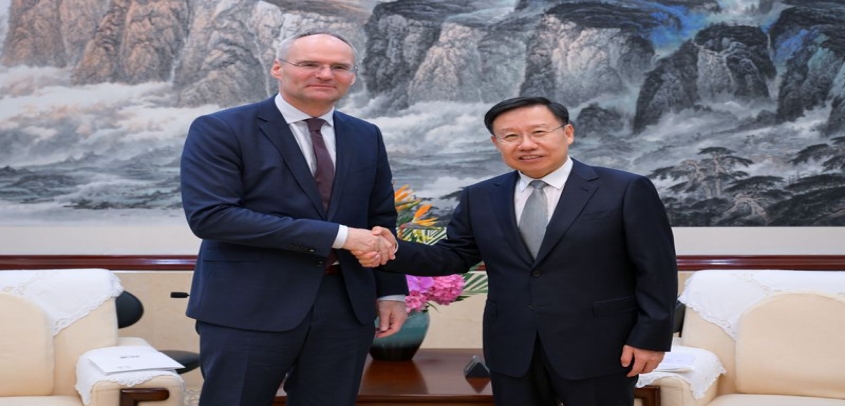 省委书记王晓晖会见奥地利驻华大使海沃福