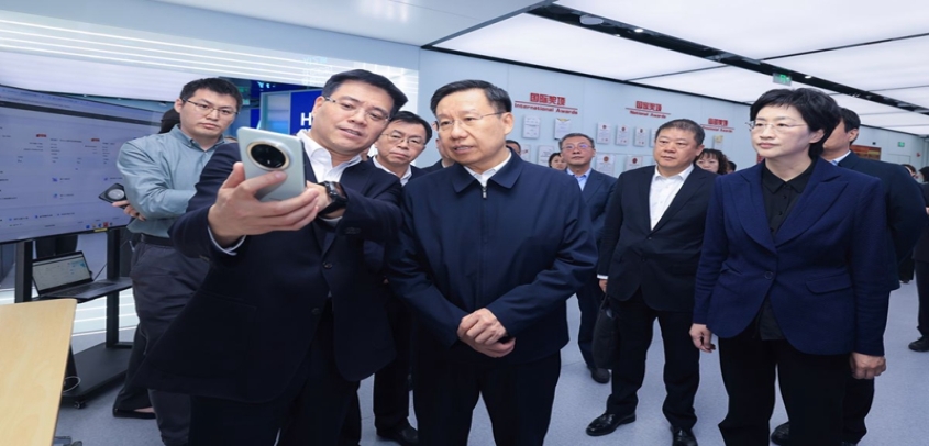 王晓晖施小琳到中国移动集团走访调研