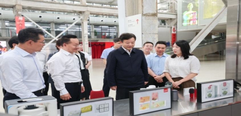 曹立军赴成华区调研：加快产业提质升级 奋力谱写“十五五”新篇章